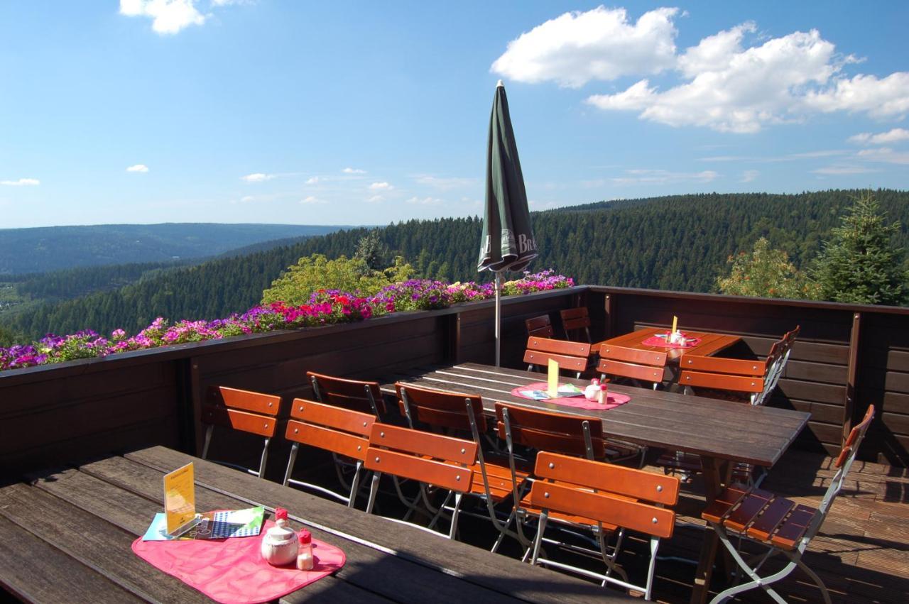 Berggasthaus & Pension Schoene Aussicht Klingenthal Exterior photo