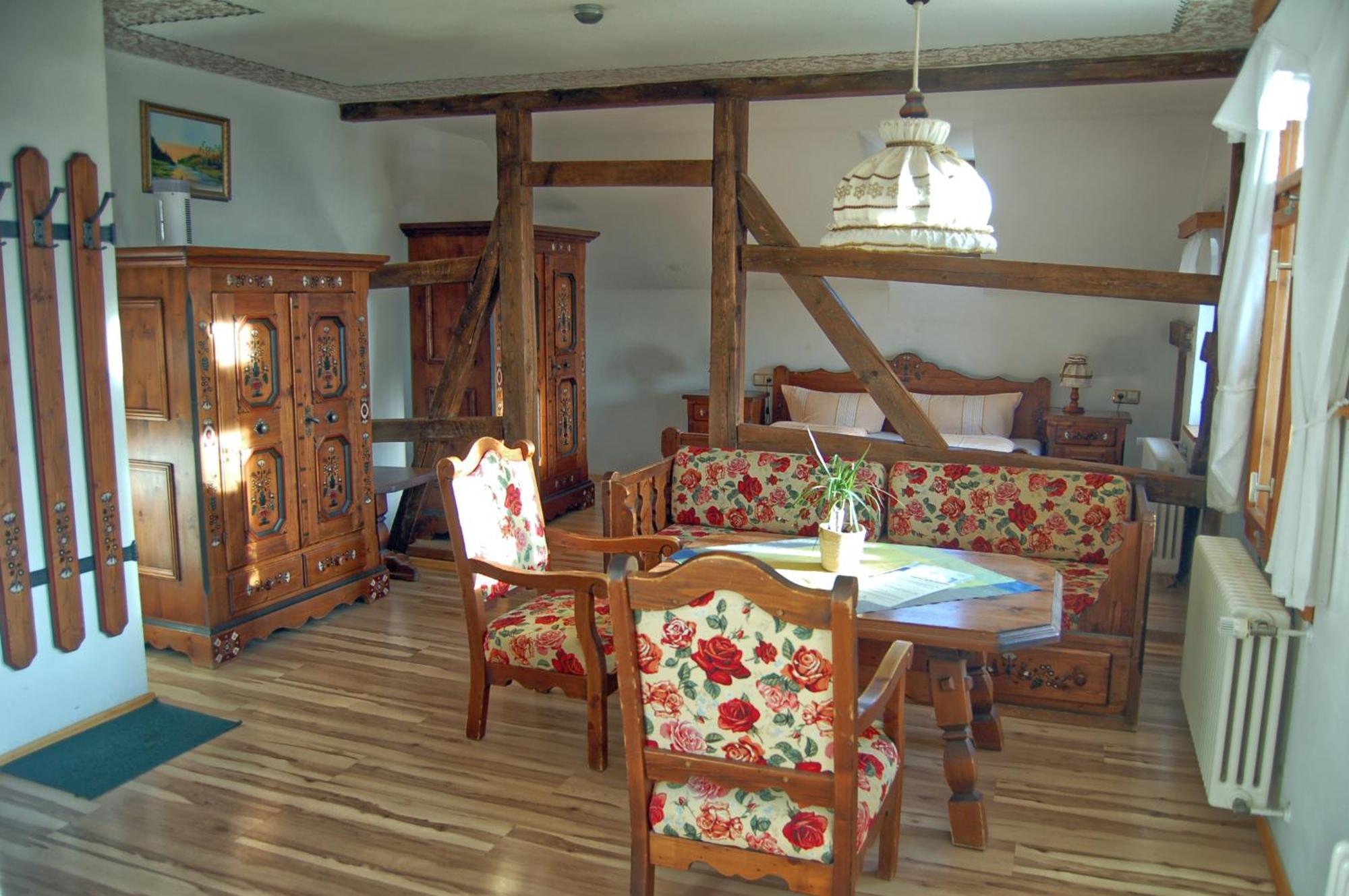 Berggasthaus & Pension Schoene Aussicht Klingenthal Room photo